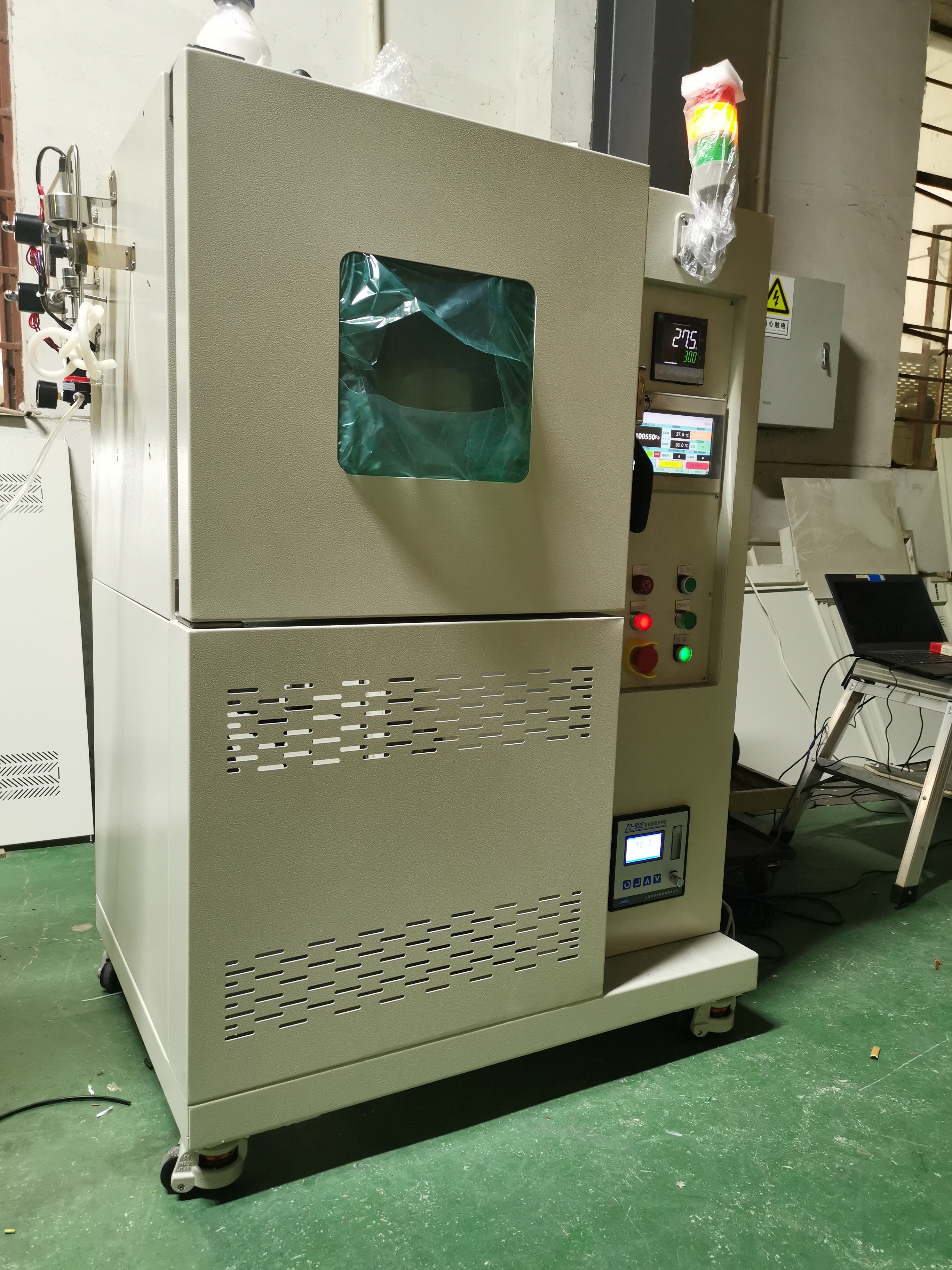 光刻胶处理中的HMDS烘箱预烘烤