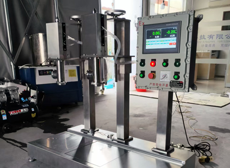 宇毅新款灌裝機(jī)