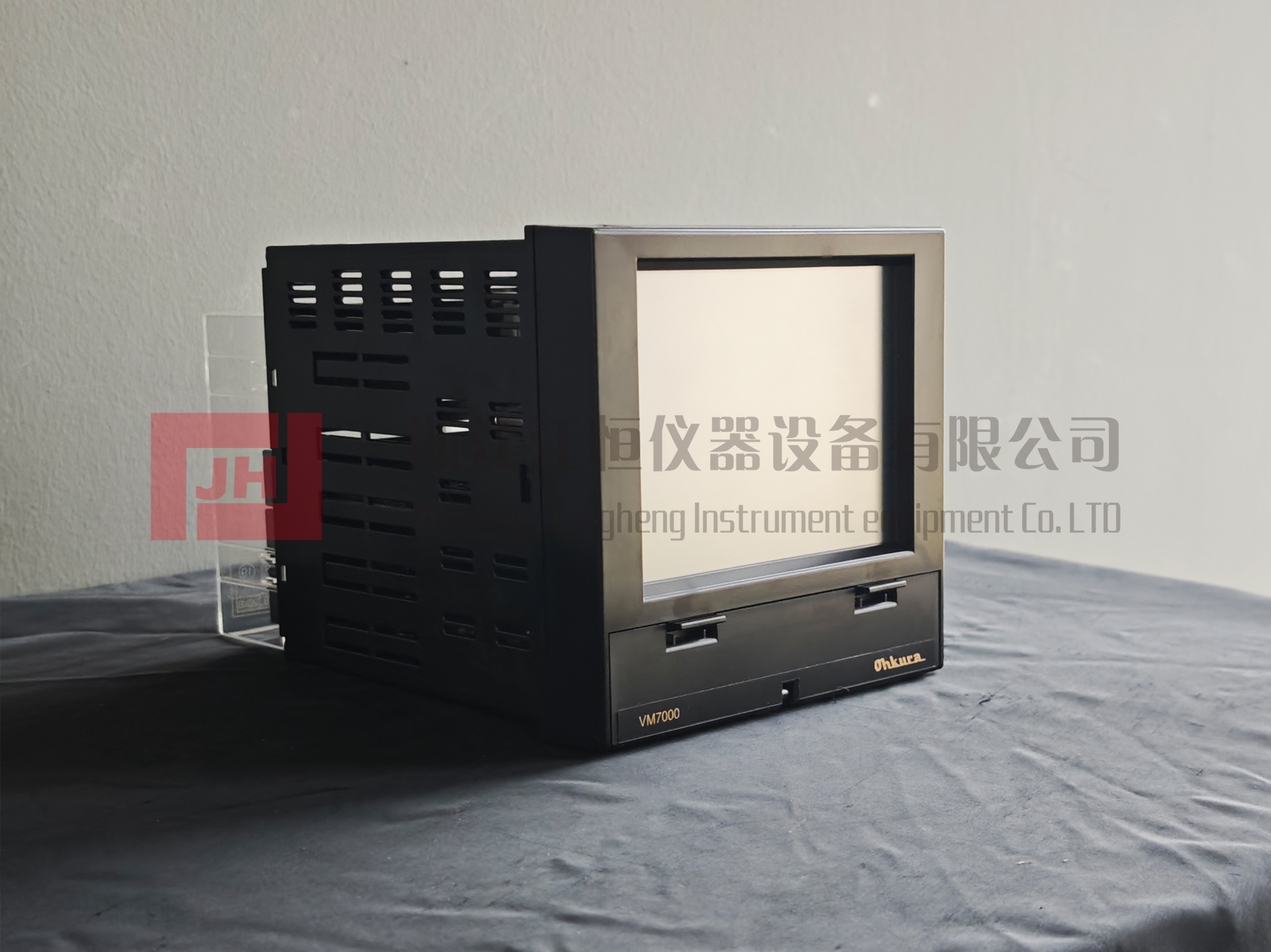 VM7009A0000-2.jpg