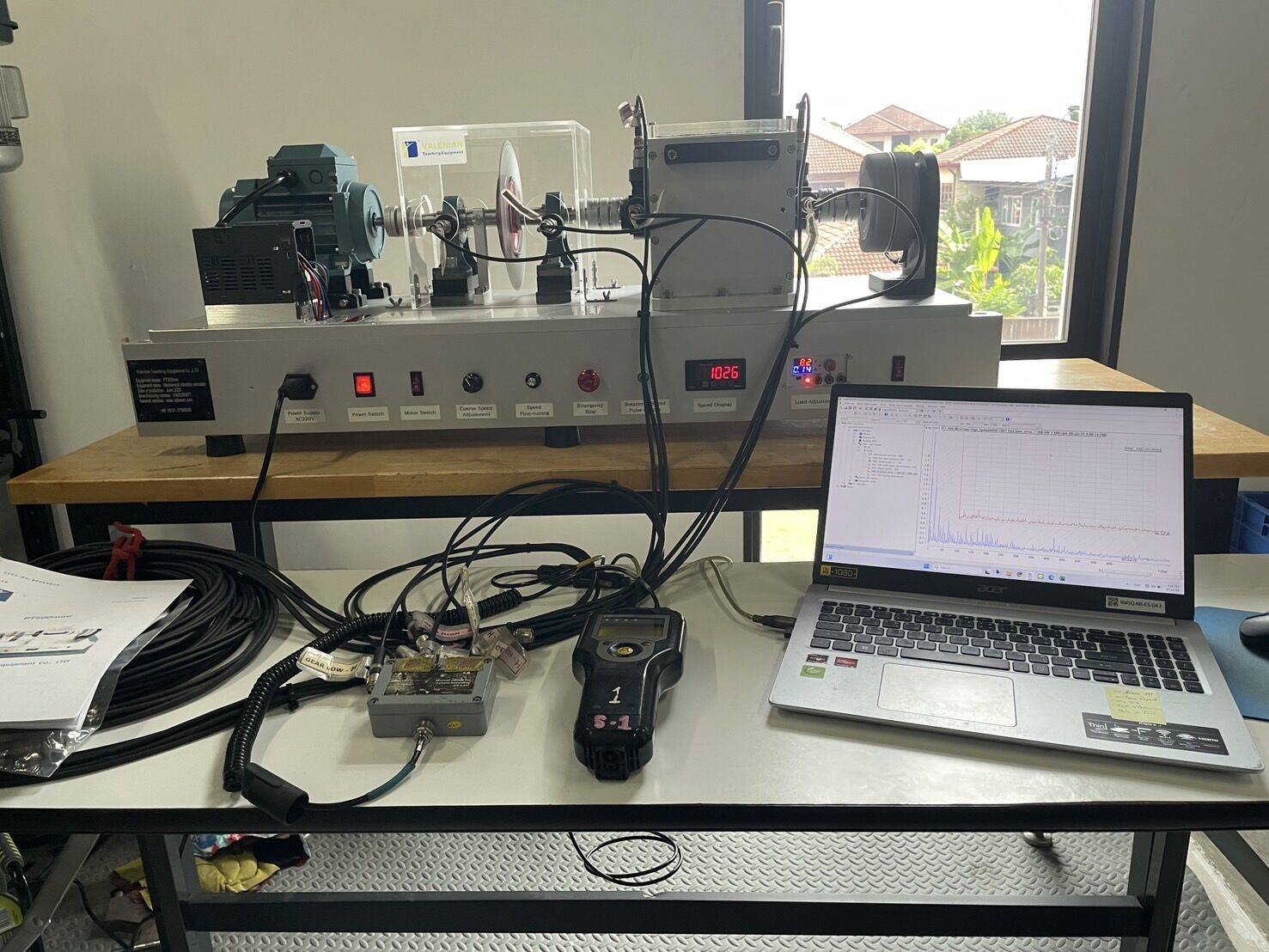 機(jī)械故障和轉(zhuǎn)子動力學(xué)模擬器教學(xué)裝置