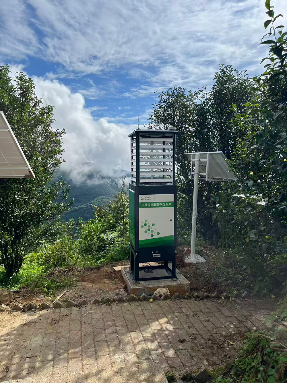 蟲(chóng)情監(jiān)測(cè)站