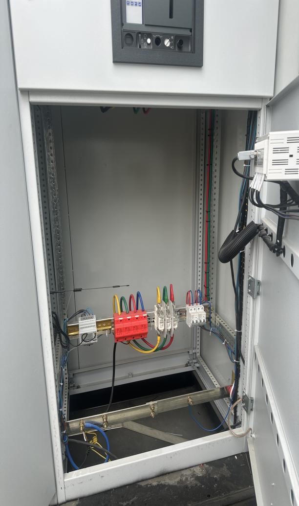 0460811df089140adf96effe3c972b3b